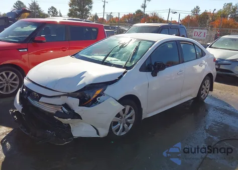 2022 Toyota Corolla Le z USA, uszkodzony, nr VIN 5YFEPMAE2NP360161